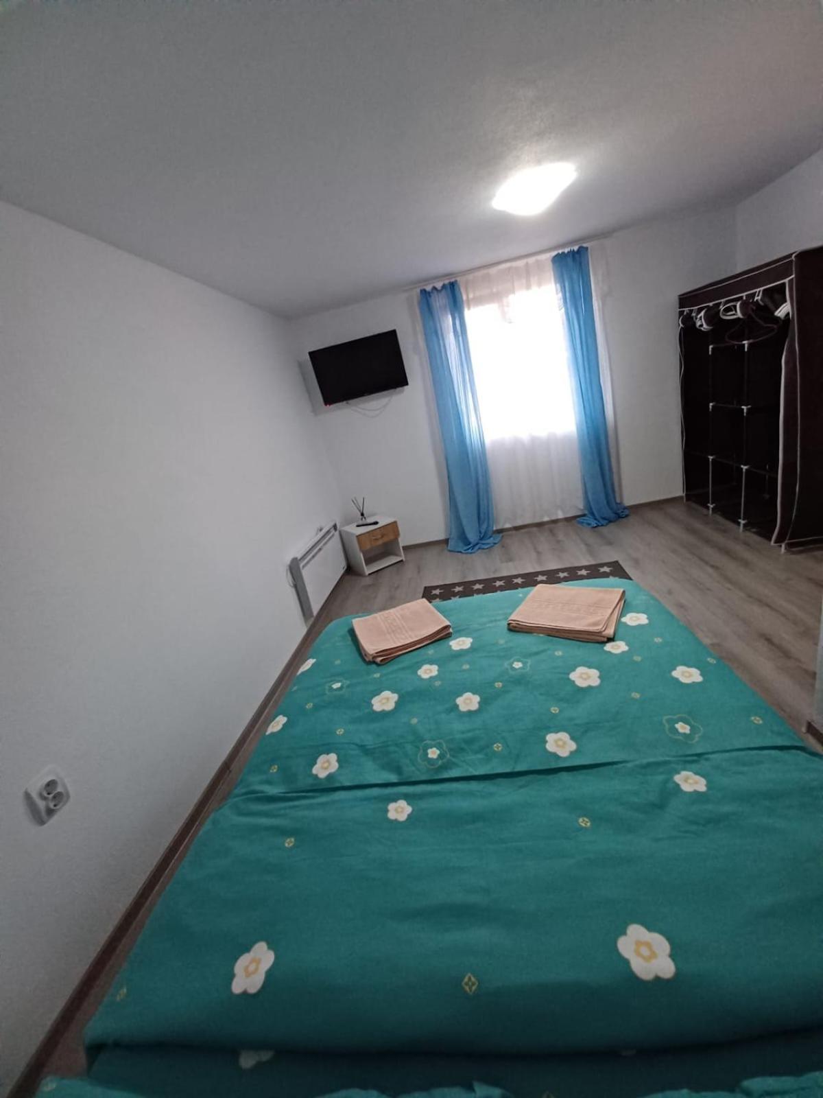Отель Casa Alex Кырцишоара Экстерьер фото